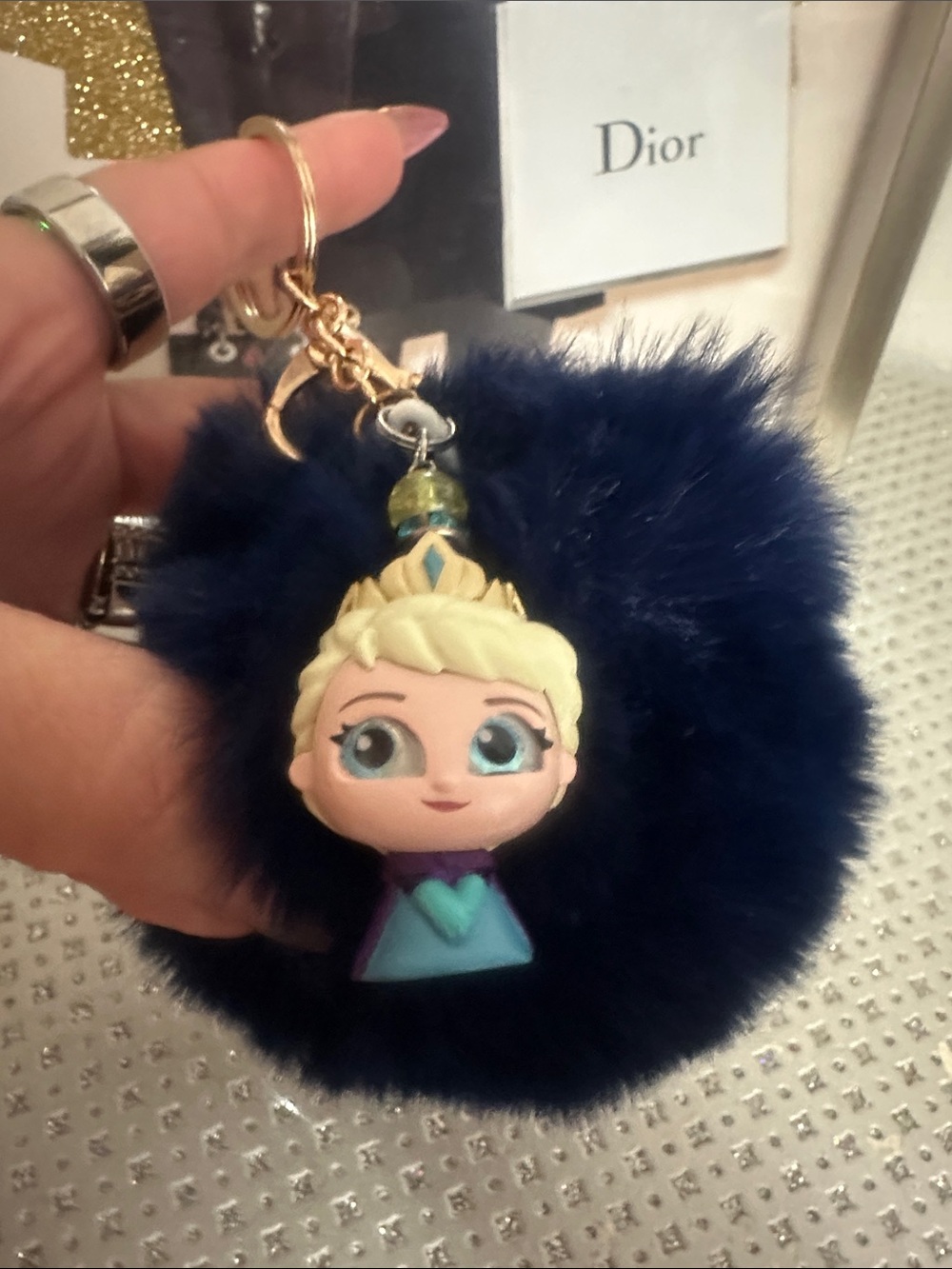 Elsa Plush Pom Keychain - Picture 1 of 4